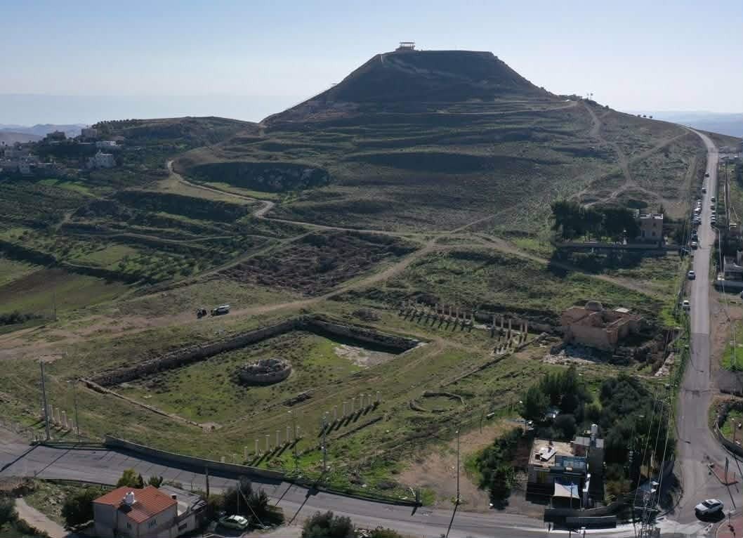 الاحتلال يبدأ باجراءات مصادرة نحو 320 دونماً من الأراضي المحيطة بموقع هيروديوم الأثري